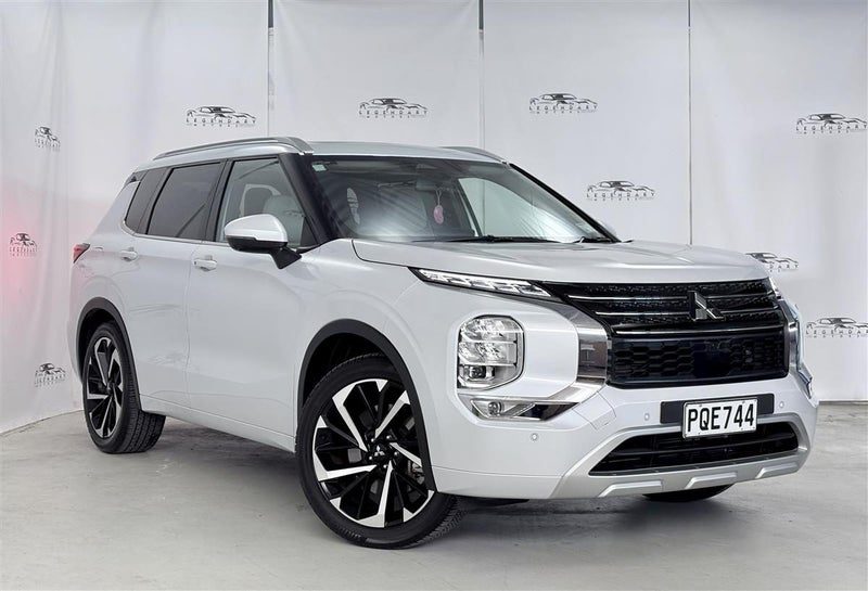 2022 Mitsubishi Outlander VRX 7 Seater
