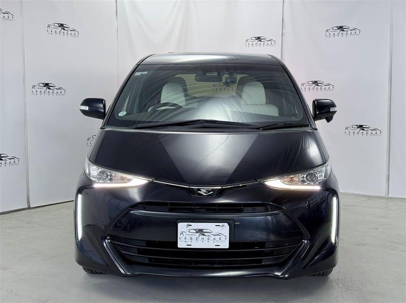 2016 Toyota Estima Aeras, photo 2