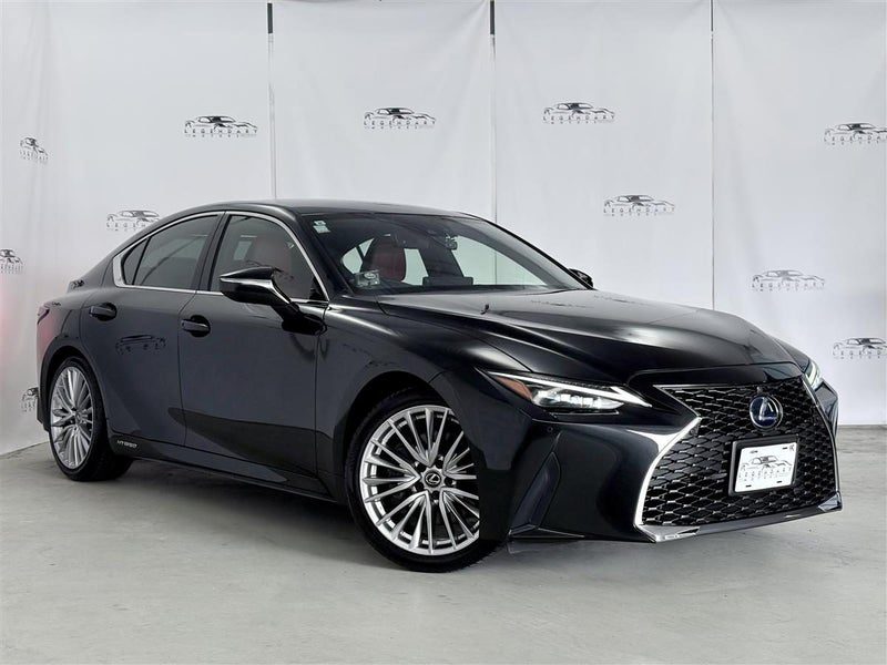 2021 Lexus IS 300h Limited