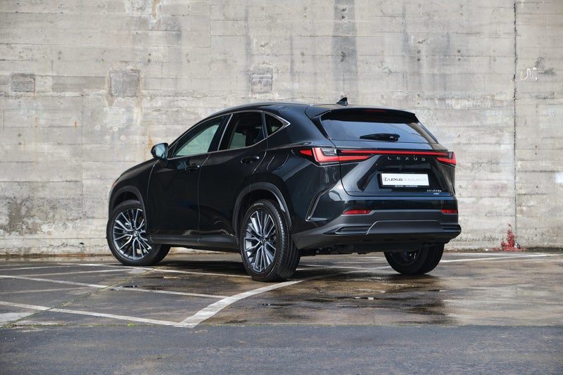 2026 Lexus NX 450h+ Limited, photo 3