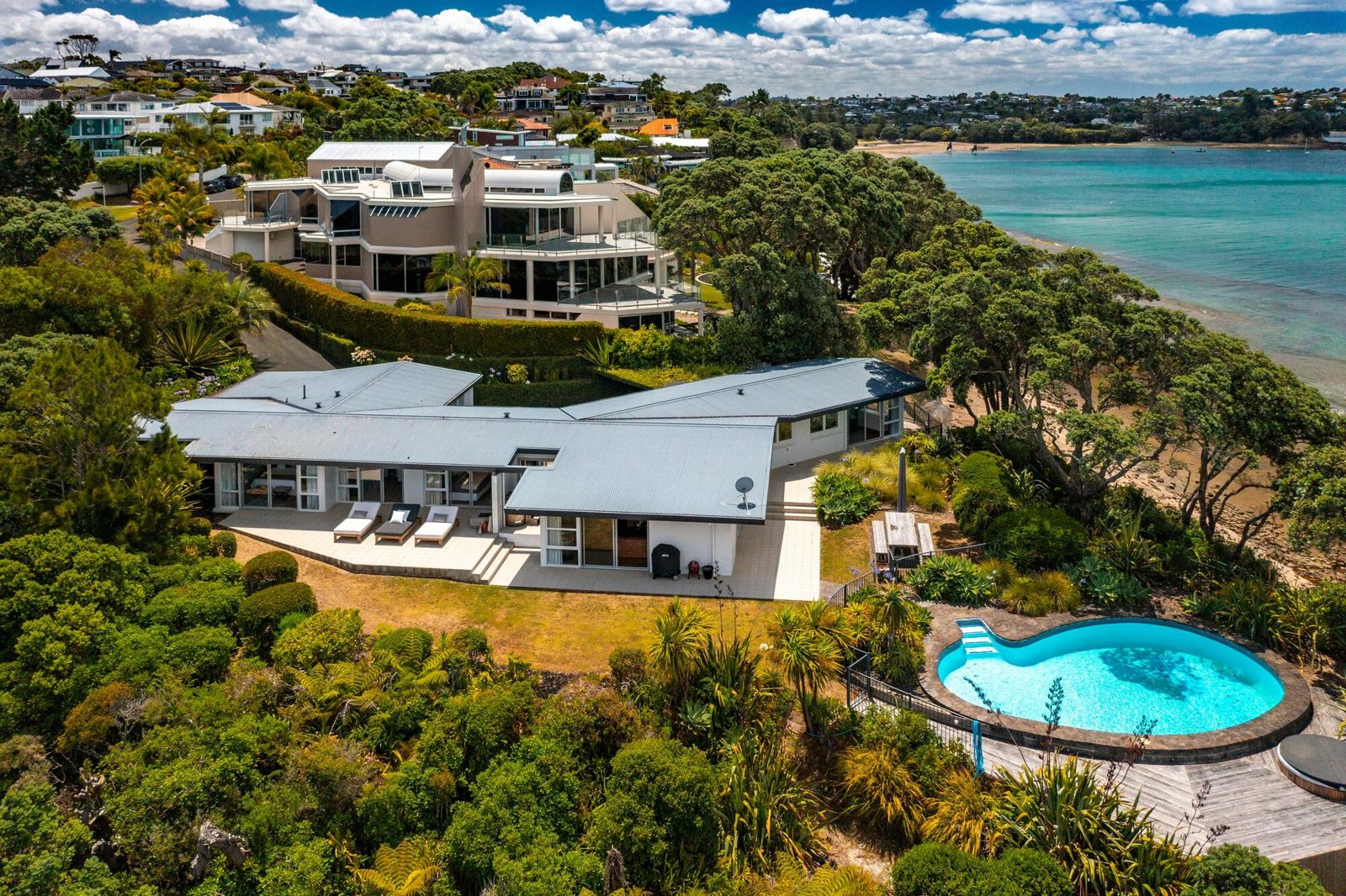 62 Sharon Road, Waiake, photo 3