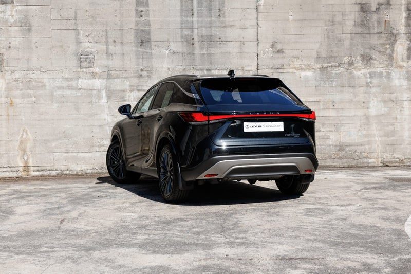 2026 Lexus RX 450h+ Limited, photo 2