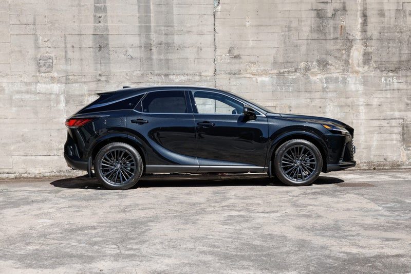 2026 Lexus RX 450h+ Limited, photo 3
