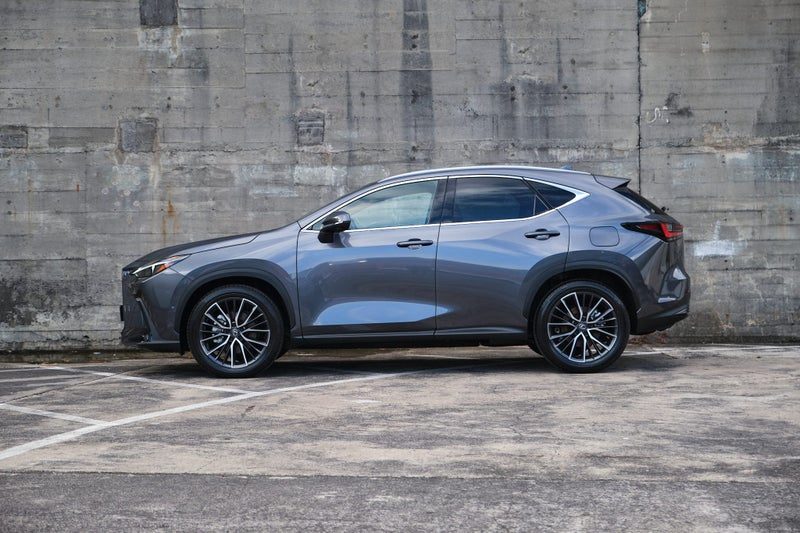 2026 Lexus NX 450h+ Limited, photo 3