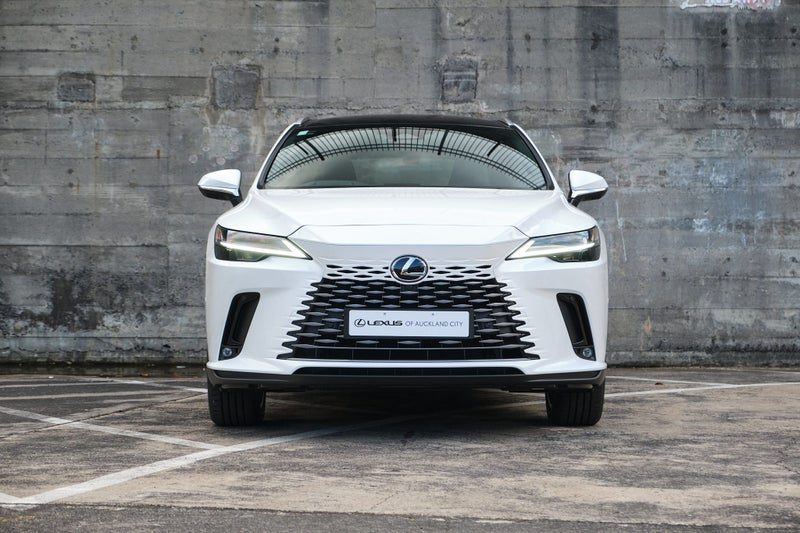 2026 Lexus RX 450h+ Limited, photo 2