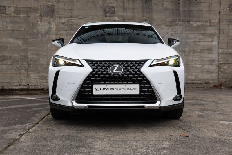 2026 Lexus UX 300h Premium, photo 2