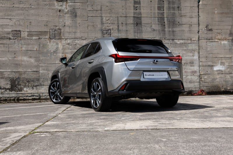 2023 Lexus UX 250H Premium, photo 2
