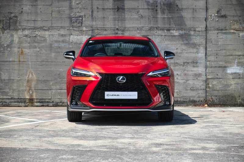 2026 Lexus NX 450h+ F Sport, photo 2