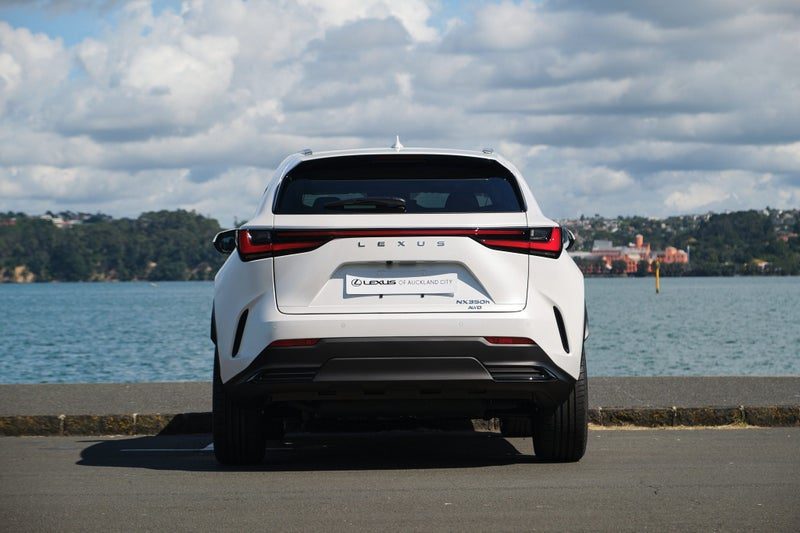 2025 Lexus NX 350h Limited, photo 3