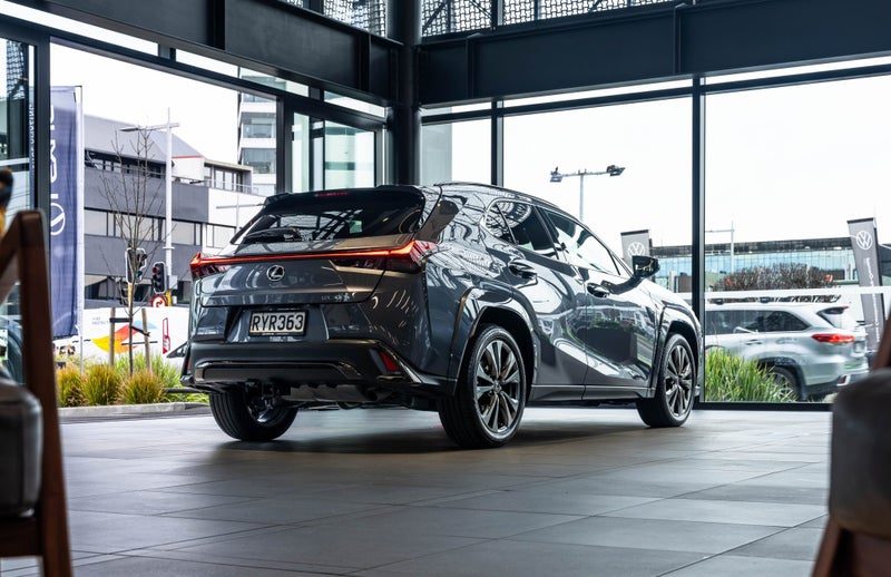 2026 Lexus UX 300h F Sport, photo 3