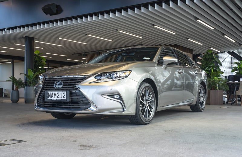 2019 Lexus ES 350 Limited, main photo