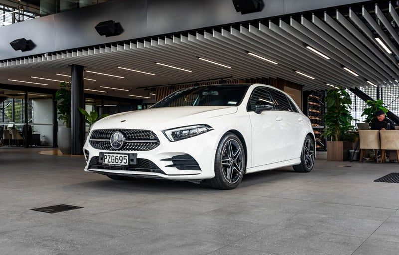 2023 Mercedes-Benz A 180