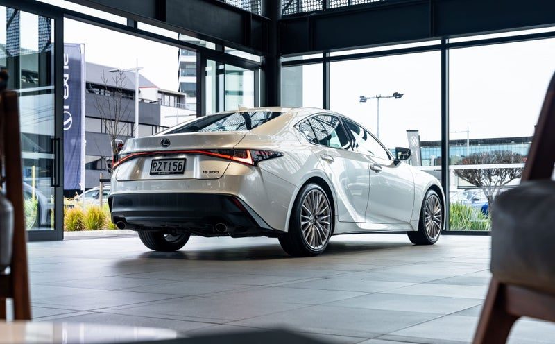2023 Lexus IS 300 Limited, photo 3