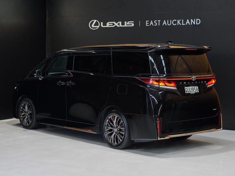 2023 Toyota Vellfire Hybrid, photo 2