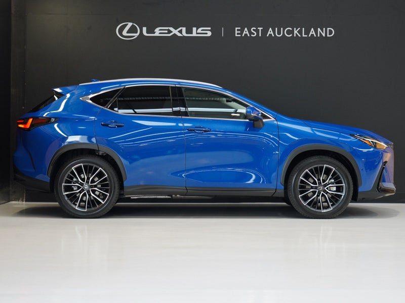 2026 Lexus NX 350h Limited, photo 3