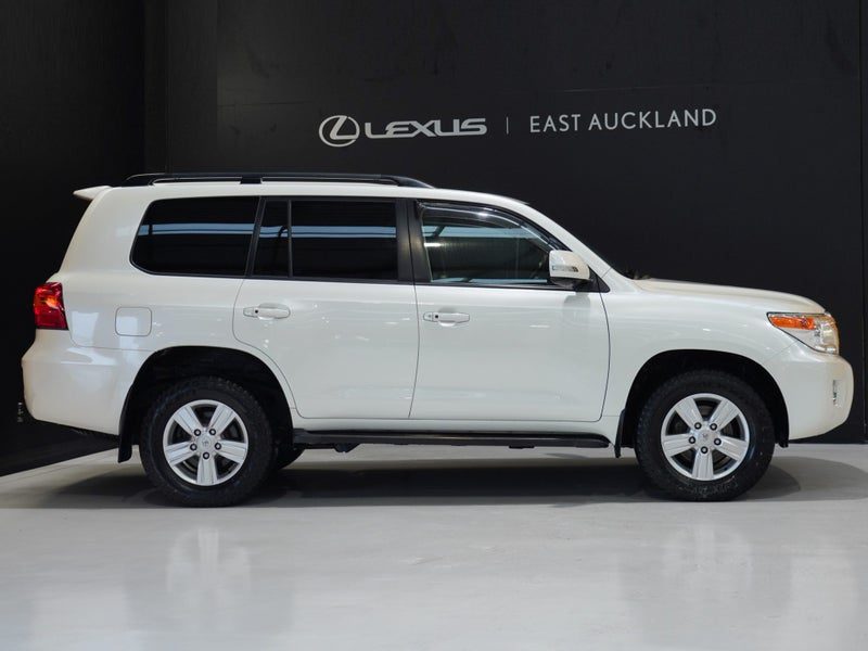 2015 Toyota Land Cruiser VX Limited, photo 3