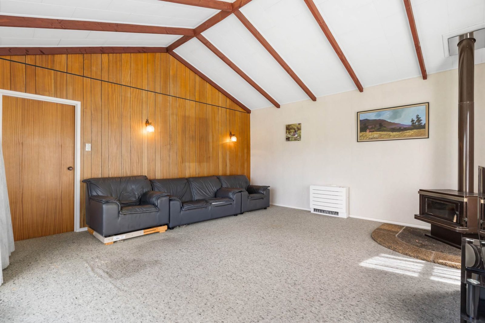 29 Coniston Avenue, Te Atatu South, photo 3