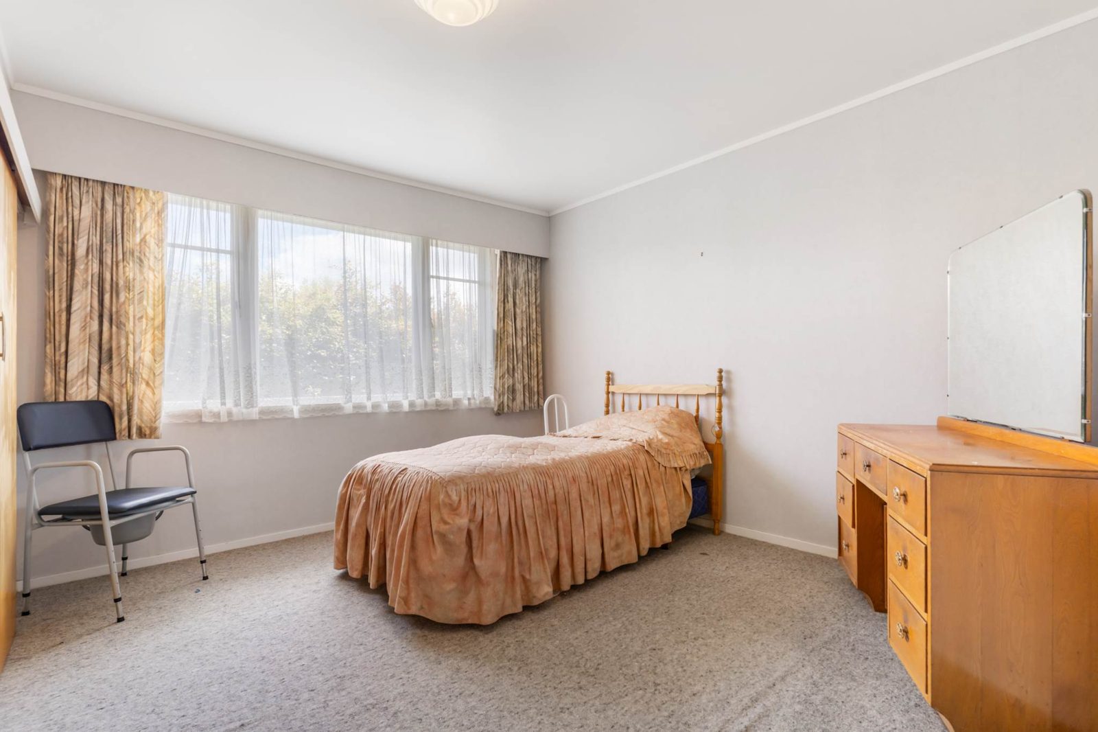 29 Coniston Avenue, Te Atatu South, photo 5