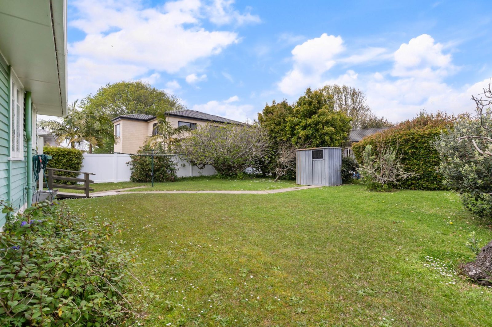29 Coniston Avenue, Te Atatu South, photo 9