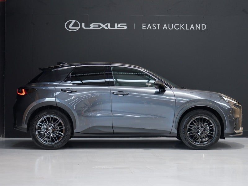 2026 Lexus LBX Cool 1.5P HEV ECVT FWD SUV/5D/5S, photo 3