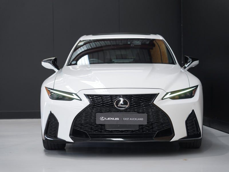 2023 Lexus IS 500 F Sport, photo 3