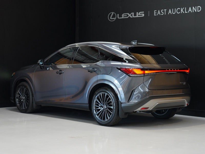 2026 Lexus RX 450h+ Limited, photo 2