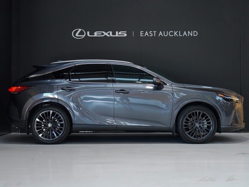 2026 Lexus RX 450h+ Limited, photo 3