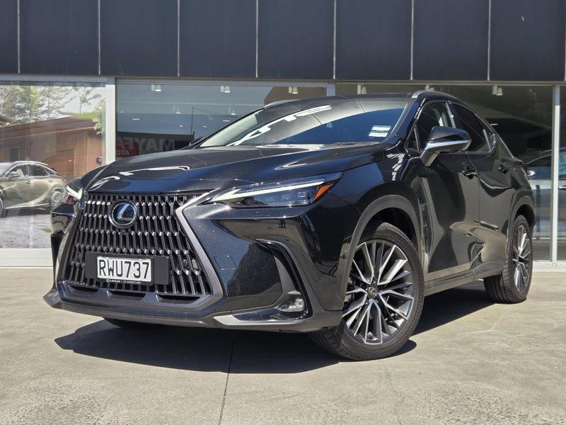 2026 Lexus NX 450h+ Limited Phev, photo 3