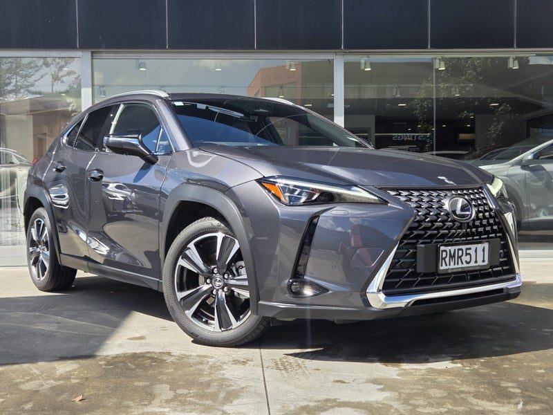 2025 Lexus UX 300h Limited 2.0Ph FWD