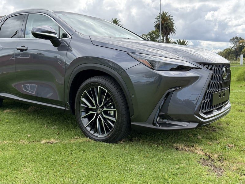2026 Lexus NX 450h+ NX 450H+ Limited Phev, photo 2