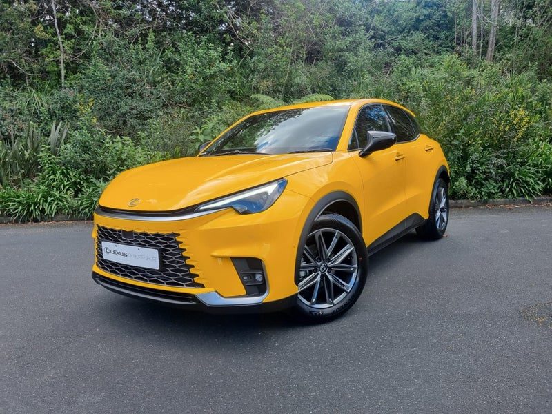 2026 Lexus LBX Relax 1.5L Hybrid FWD SUV, photo 3