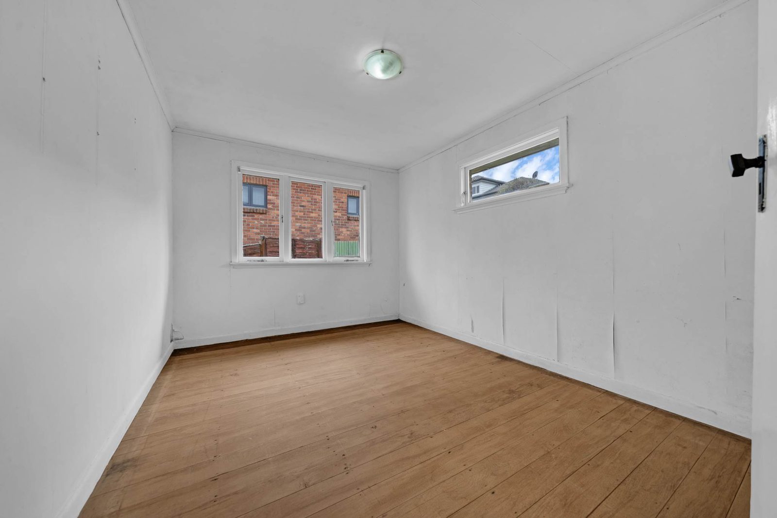 66 Staveley Avenue, Hillsborough, photo 13