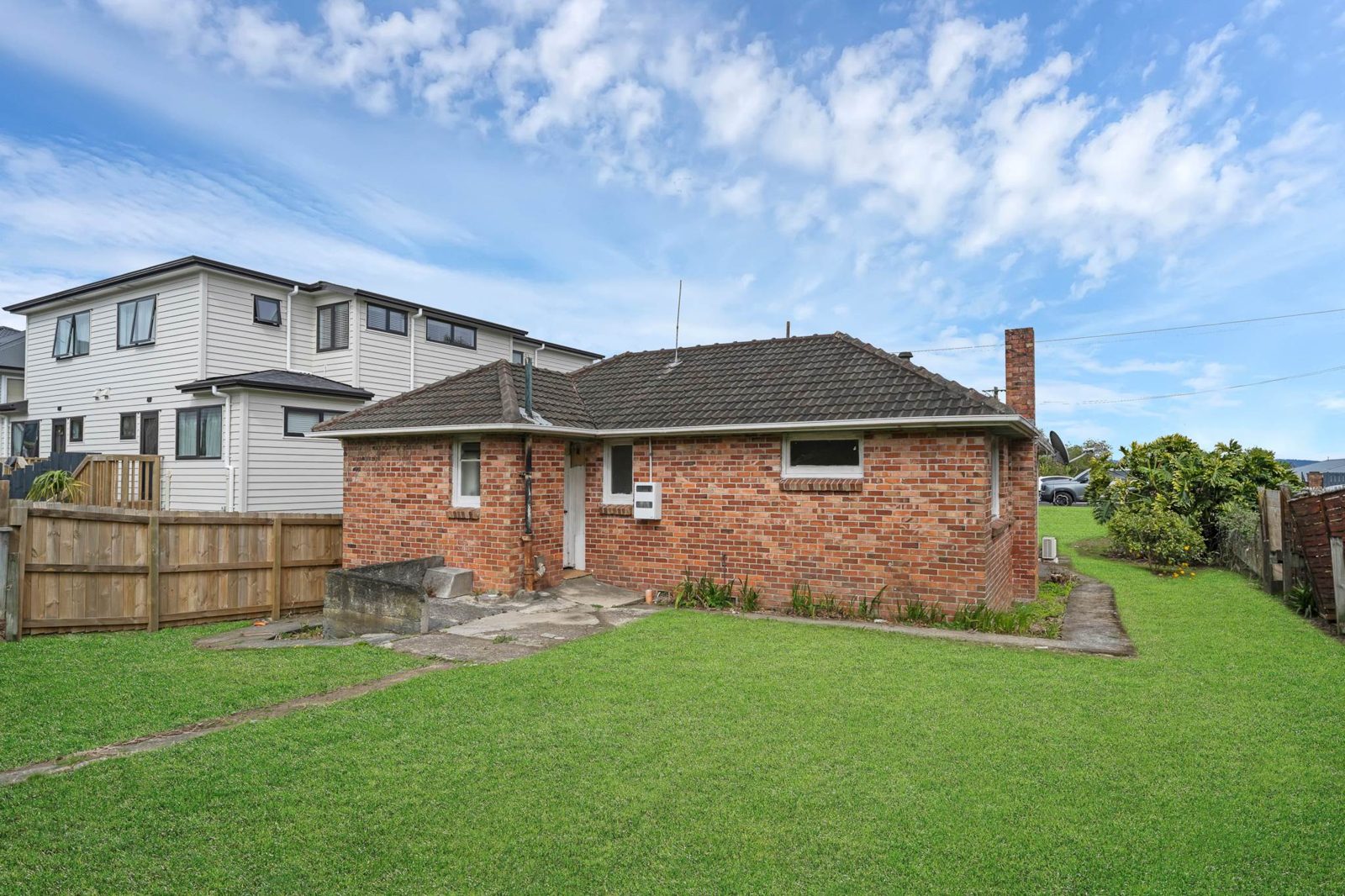 66 Staveley Avenue, Hillsborough, photo 17