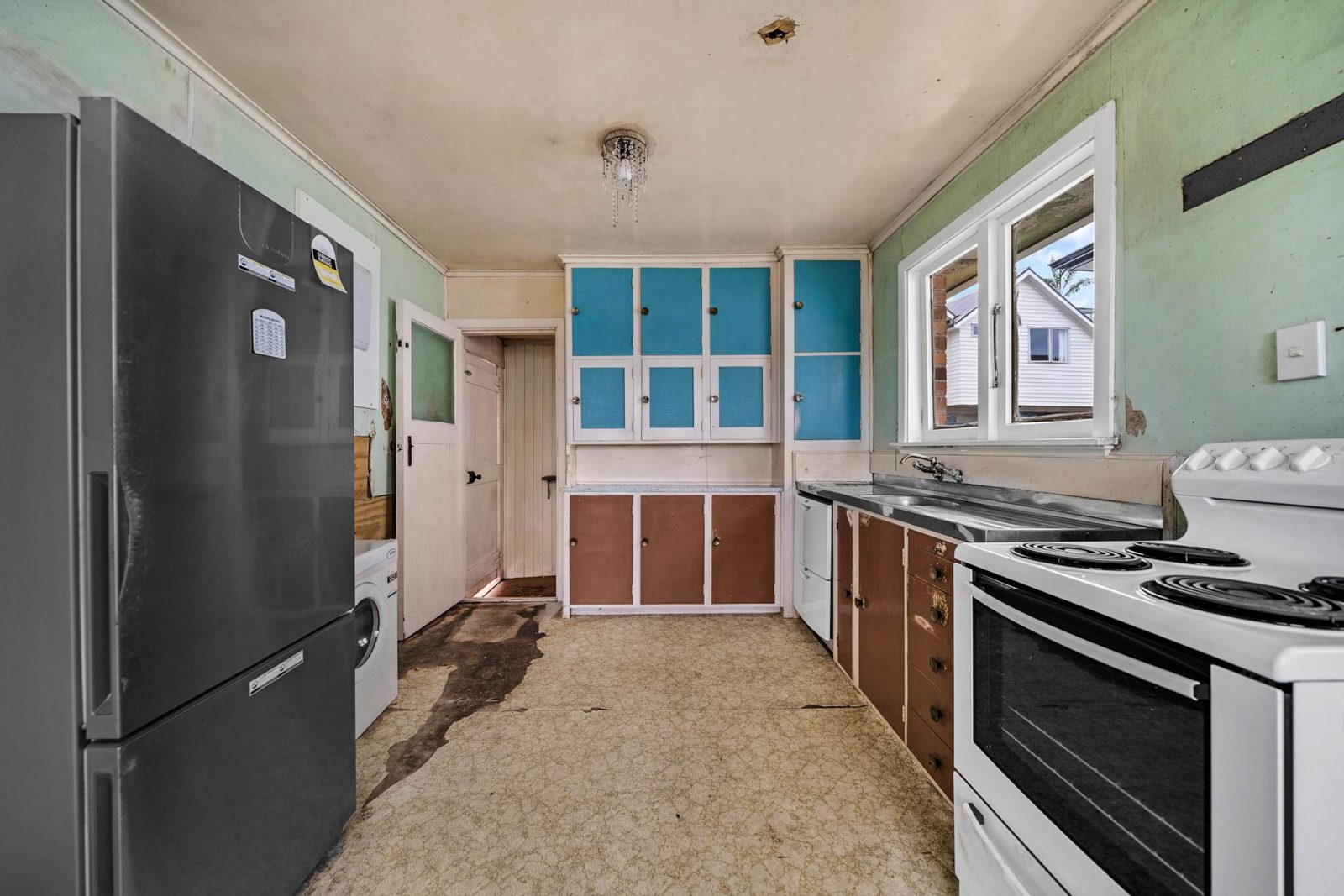 66 Staveley Avenue, Hillsborough, photo 8