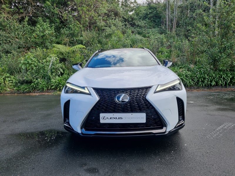 2026 Lexus UX 300h F Sport 2.0L Hybrid FWD SUV, photo 2