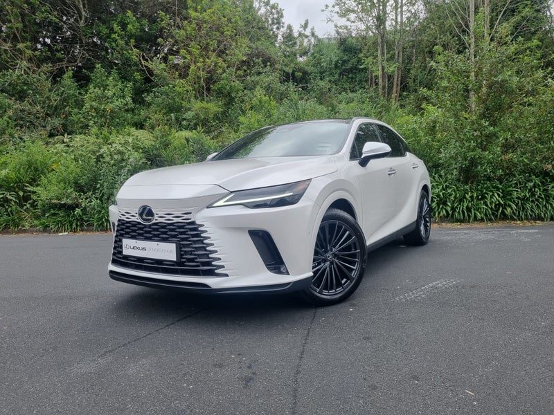 2026 Lexus RX 450h+ Limited, photo 3
