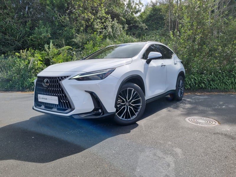 2026 Lexus NX 450h+ Limited, photo 3