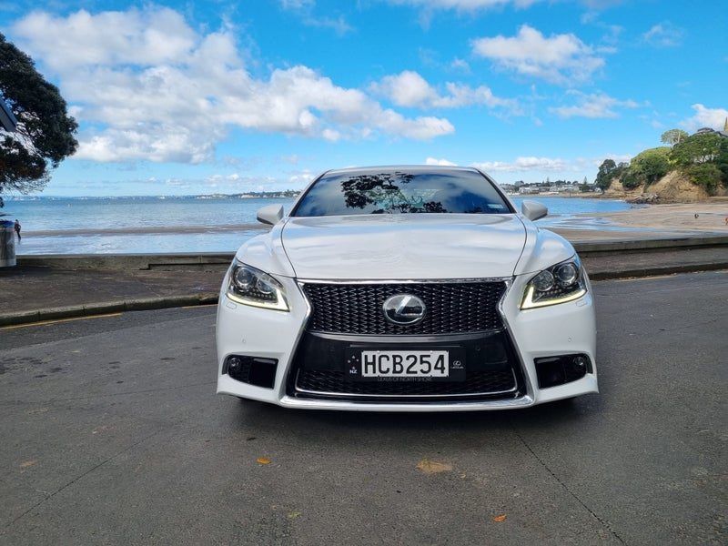 2013 Lexus LS 460 F Sport, photo 2