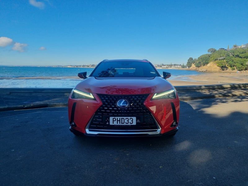 2021 Lexus UX 250H Limited 2.0L Hybrid FWD SUV, photo 2