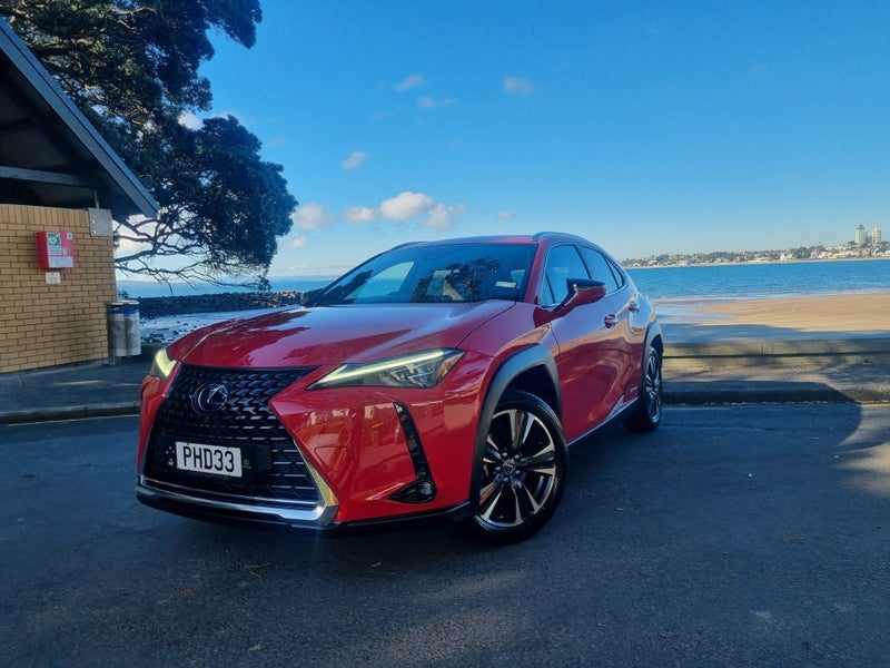 2021 Lexus UX 250H Limited 2.0L Hybrid FWD SUV, photo 3