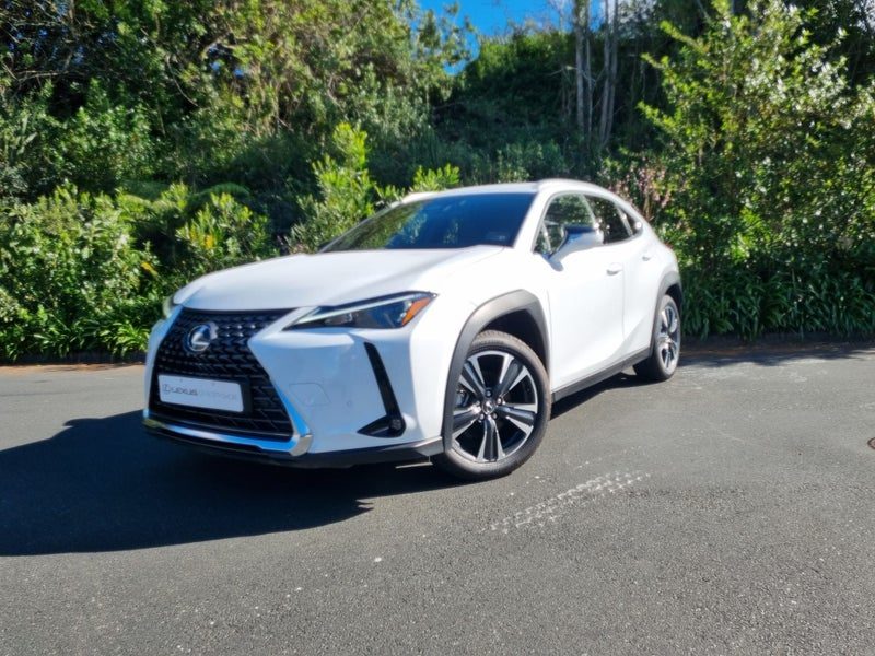 2026 Lexus UX 300h Premium 2.0L Hybrif FWD SUV, photo 3
