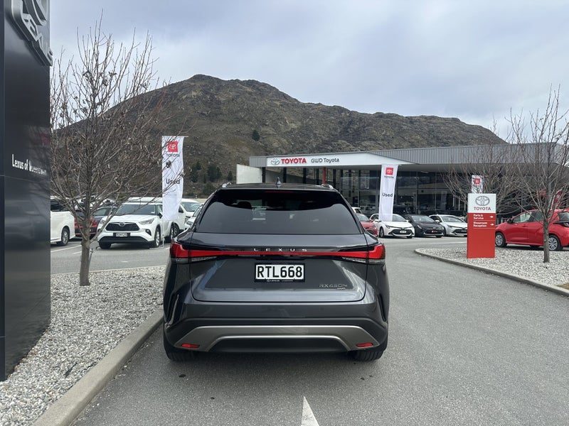 2026 Lexus RX 450h+ Limited PHEV AWD, photo 2