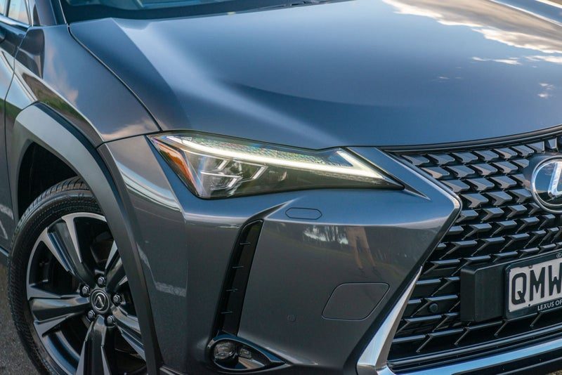 2024 Lexus UX 300h Limited 2.0P HV ECVT AWD SUV, photo 3