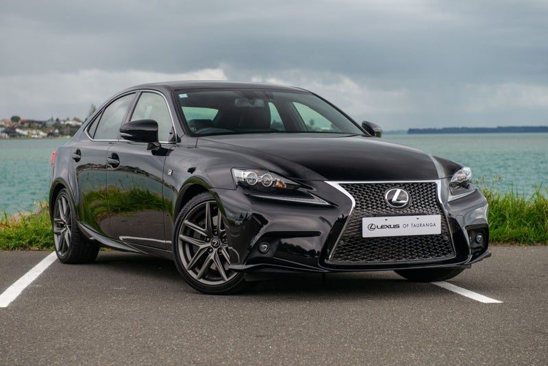 2015 Lexus IS 200t F Sport 2.0P 4 Dr Sedan 2WD RWD