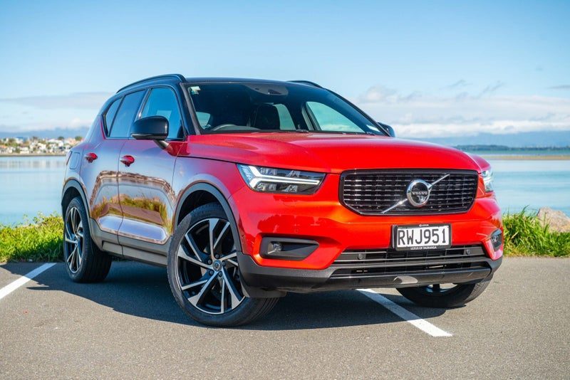 2022 Volvo XC40 4 T5 AWD R-Design 2.0P