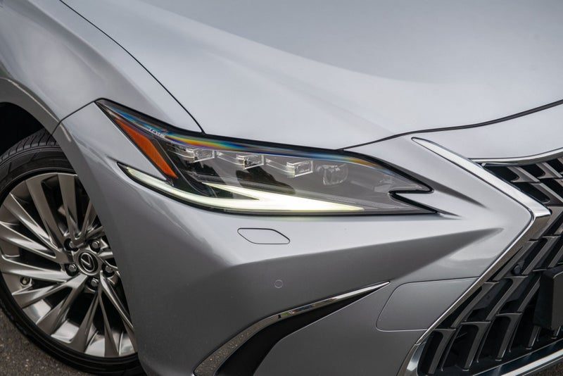 2022 Lexus ES 300h Limited, photo 3