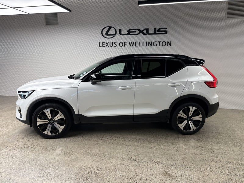 2023 Volvo XC40 XC0 P6 Plus Recharge 69K, photo 2