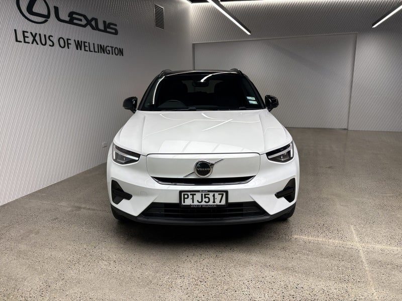 2023 Volvo XC40 XC0 P6 Plus Recharge 69K, photo 3