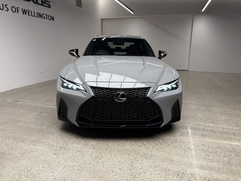2023 Lexus IS 500 F-Sport, photo 3