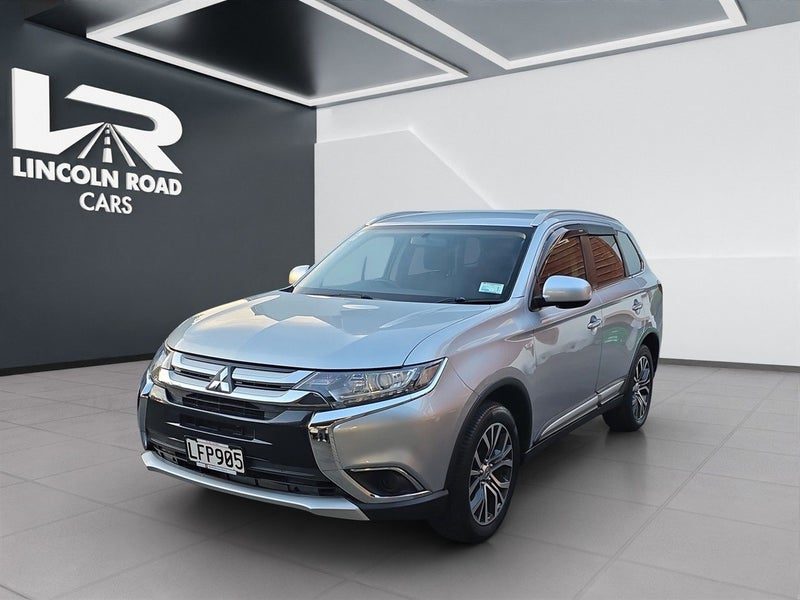2018 Mitsubishi Outlander LS 2.0L Petrol FWD SUV, photo 3